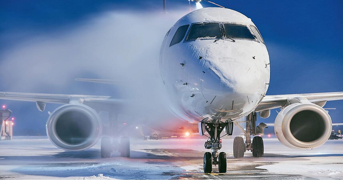 What is Aircraft Deicing and How Does it Work? Blog The Aviation Factory